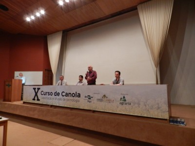 Curso de canola reúne profissionais em Passo Fundo